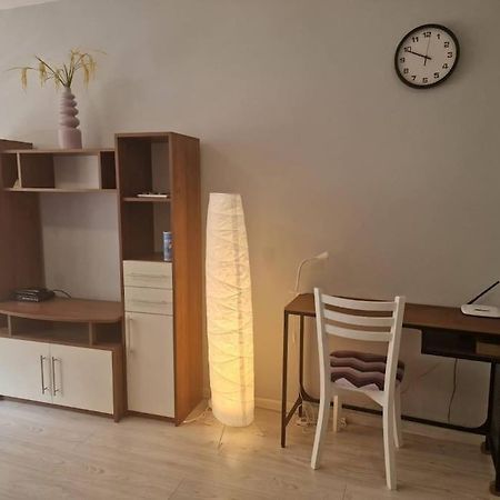 Cozy Central Apartment In Outskirts Of Old София Екстериор снимка