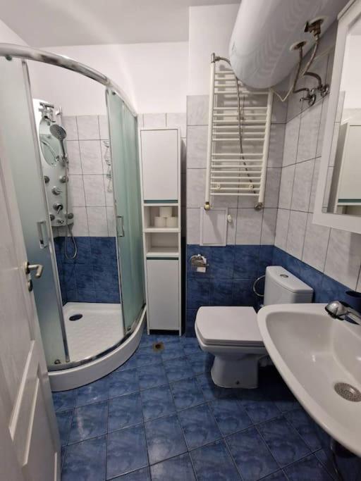 Cozy Central Apartment In Outskirts Of Old София Екстериор снимка